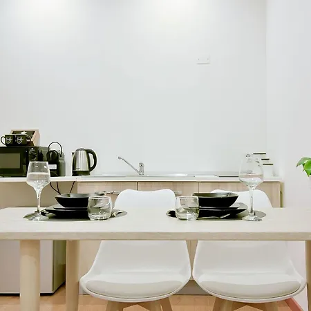 Апартаменты Les Trois Merveilles Grey Lewis