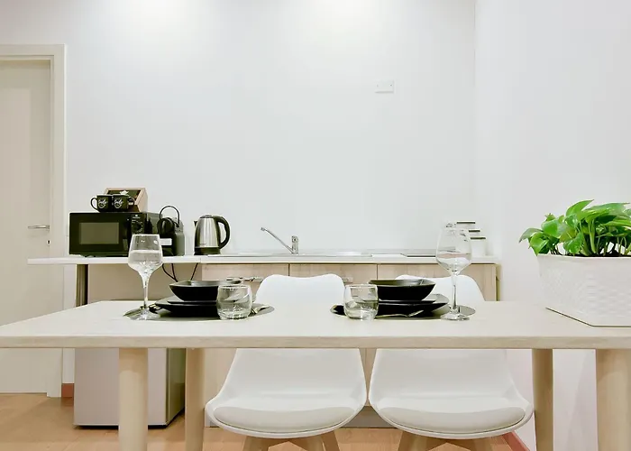 Апартаменты Les Trois Merveilles Grey Lewis