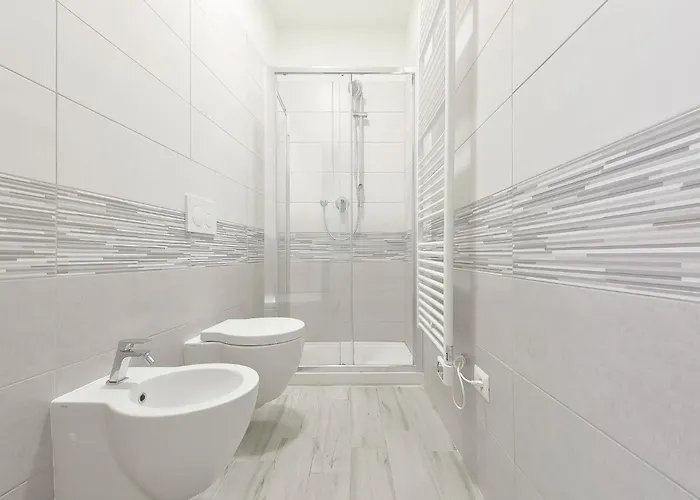 Les Trois Merveilles Grey Lewis Apartmán *