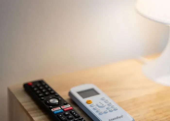 Les Trois Merveilles Grey Lewis Апартаменты Чезена